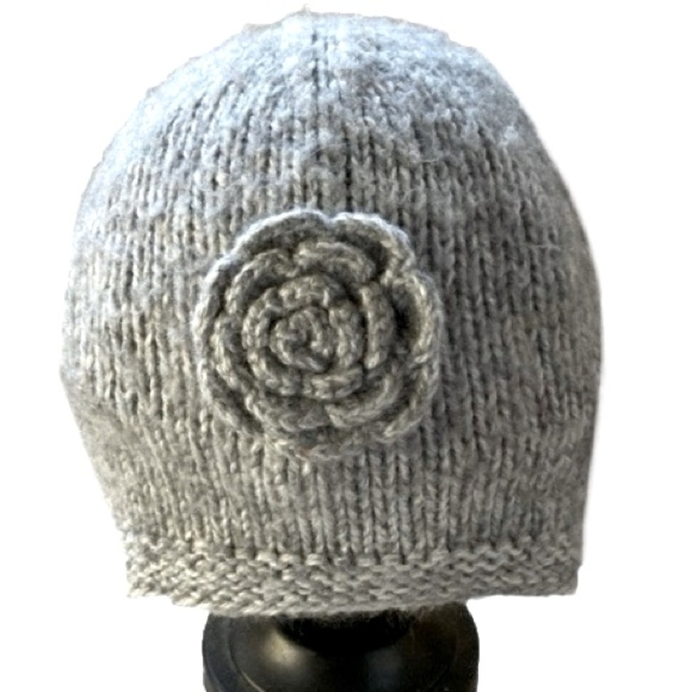 ALPACA Wool Bucket Hat Soft Fuzzy Warm Gray White Blend with Flower